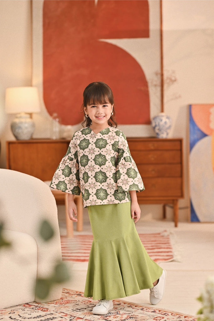 The Titi Modern Kurung Skirt - Lawn Green