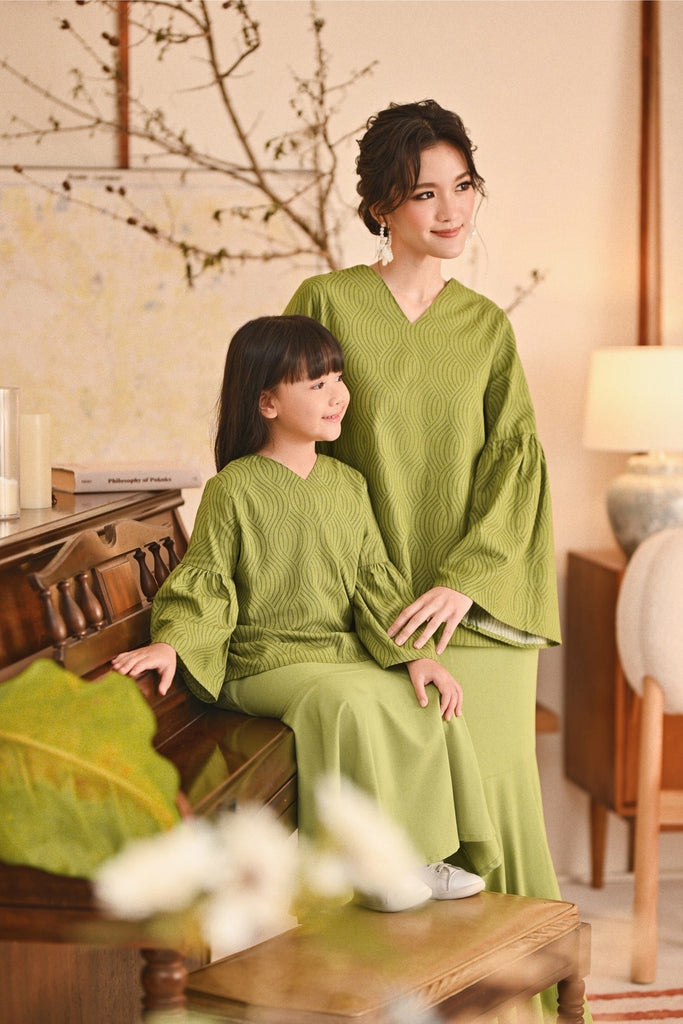 The Titi Modern Kurung Skirt - Lawn Green
