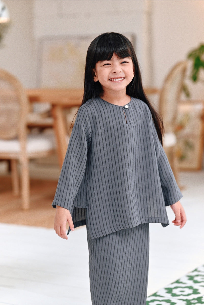 The Jumpa Pesak Kurung Top - Stone Stripe