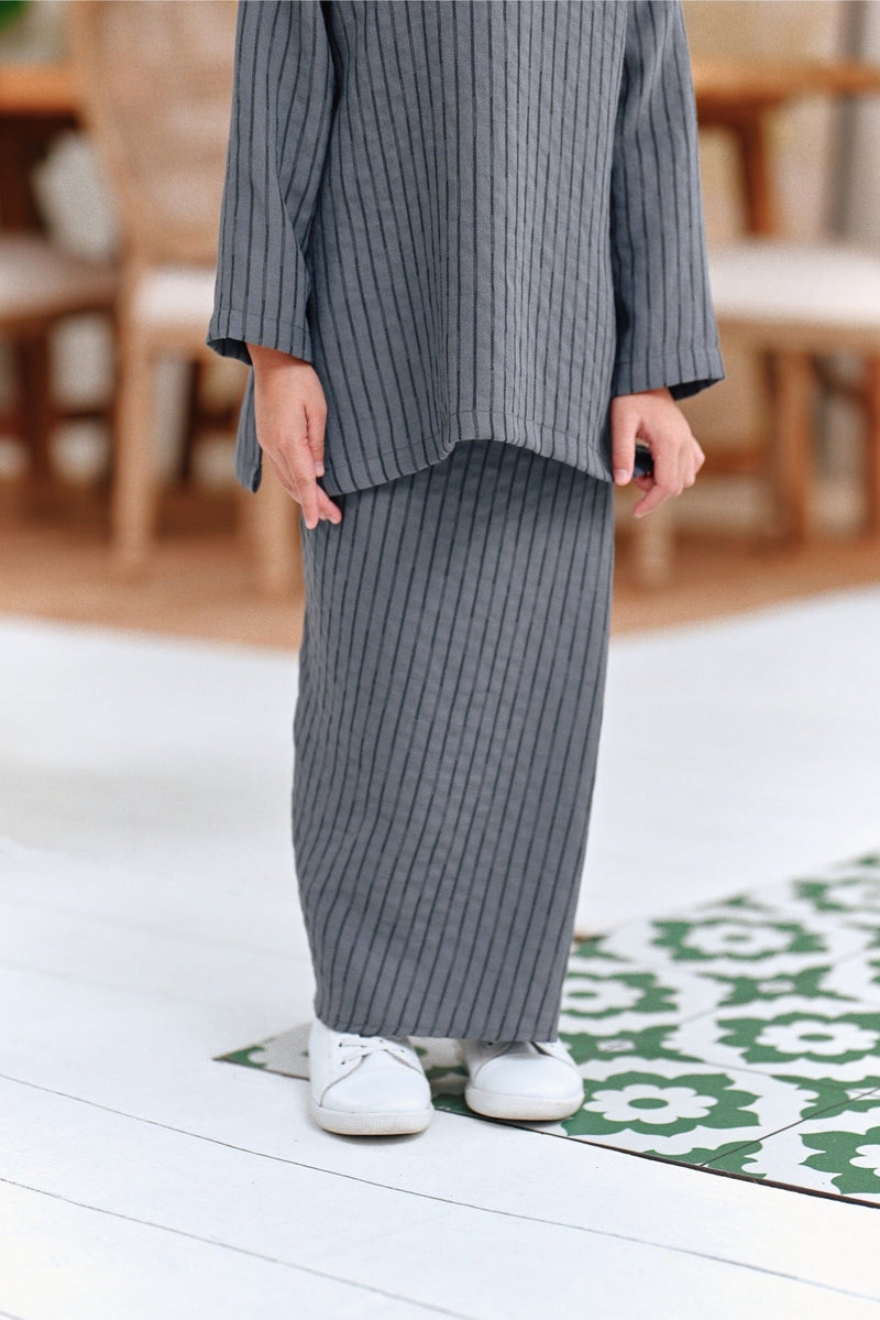 The Jumpa Folded Skirt - Stone Stripe