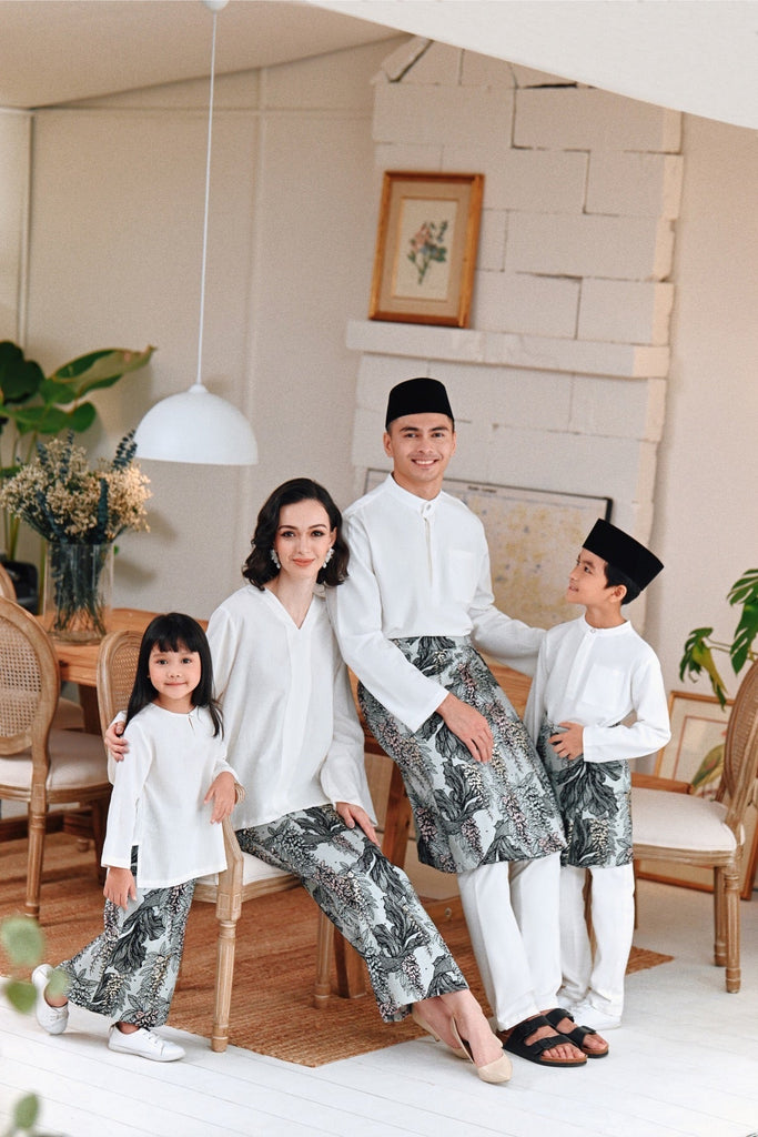 The Jumpa Baju Melayu Top - White