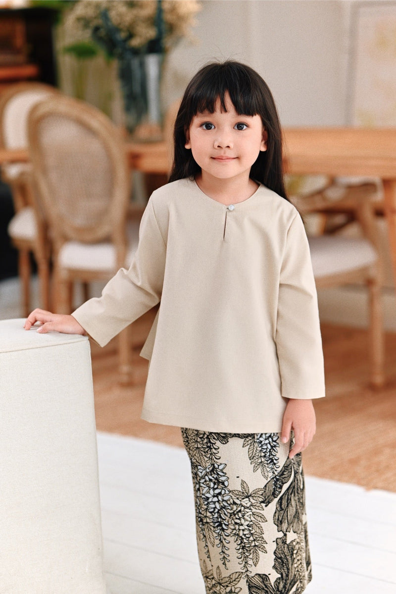 The Jumpa Pesak Kurung Top - Khaki