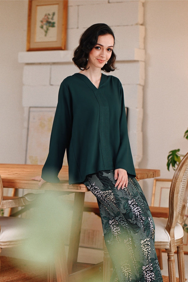 The Jumpa Women Kurung Kedah Top - Emerald Green