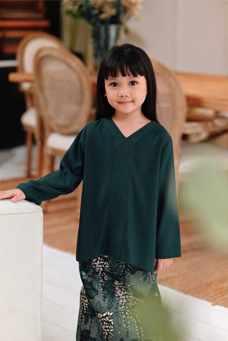 The Jumpa Kurung Kedah Top - Emerald Green