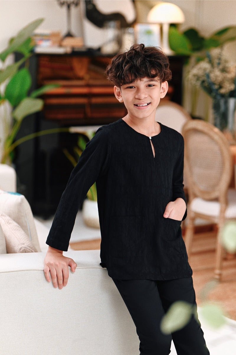 The Jumpa Pesak Kurta - Black Jacquard
