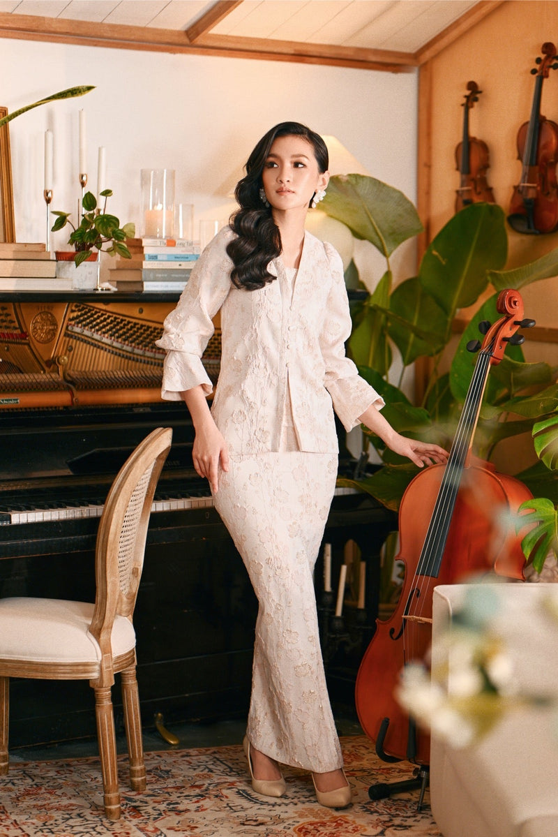 The Glow Women Chic Kebaya Set - Pink Jacquard