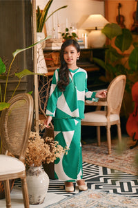 The Glow Demure Kurung Set - Green Geo