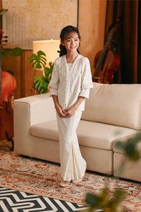 The Glow Chic Kebaya Set - White Jacquard