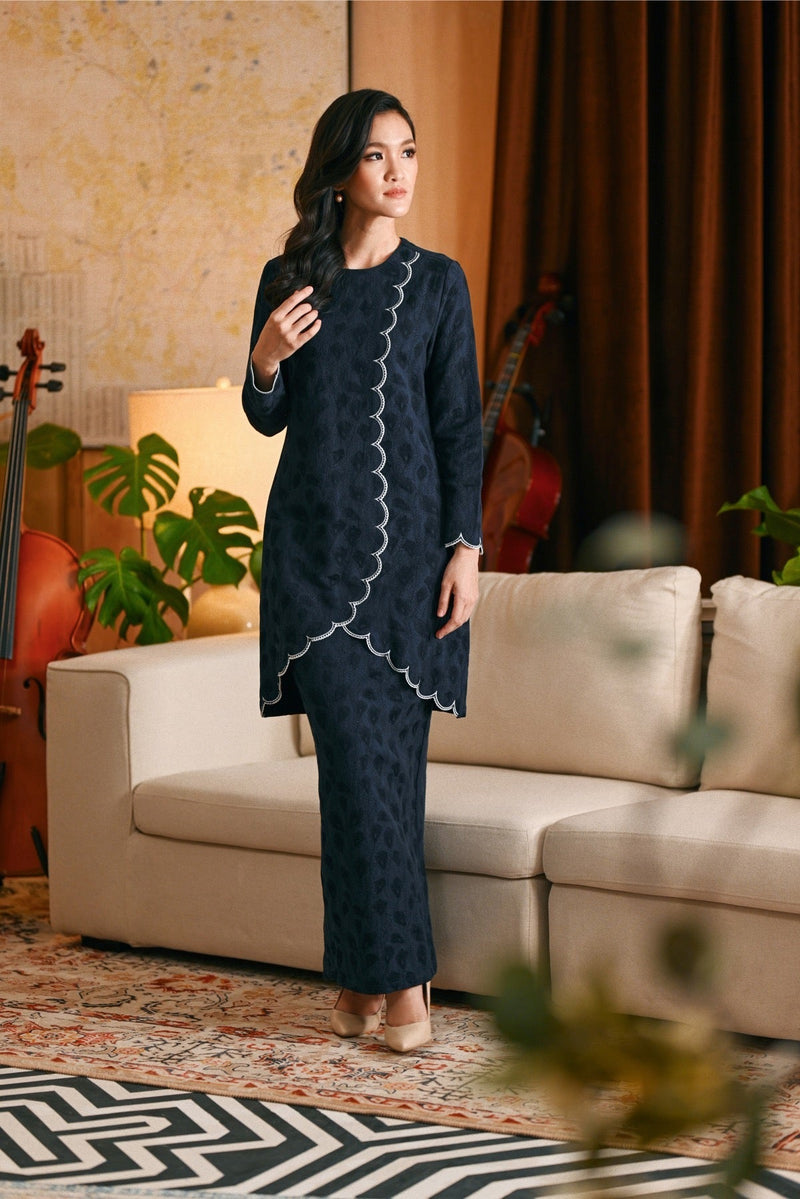 The Glow Women Broderie Kurung Set - Navy Jacquard