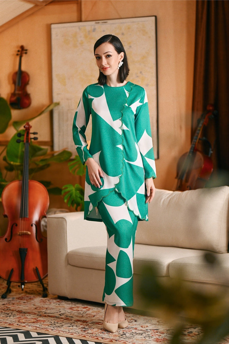 The Glow Women Broderie Kurung Set - Green Geo