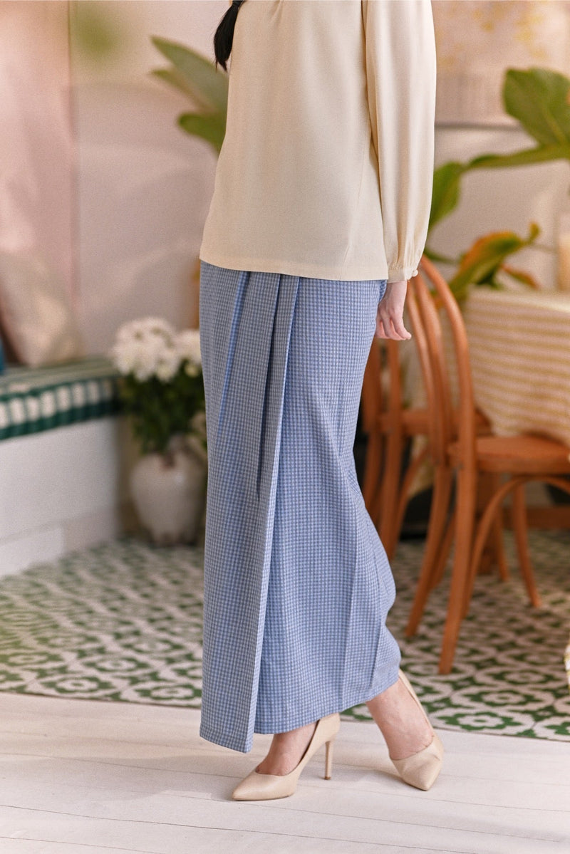 The Sarang Women Pleats Folded Skirt - Yale Blue Checked