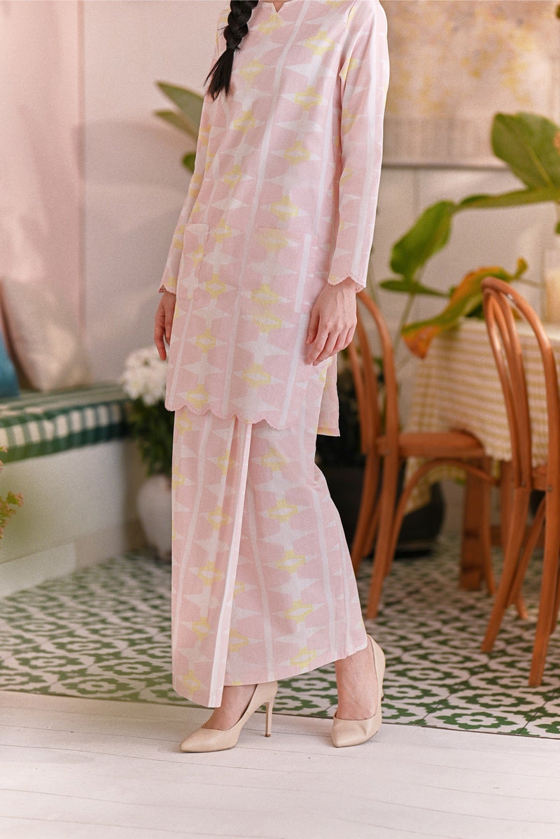 The Sarang Women Pleats Folded Skirt - Heal