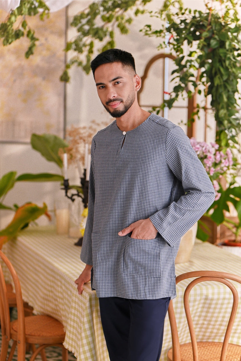 The Sarang Men Kurta - Light Navy Checked