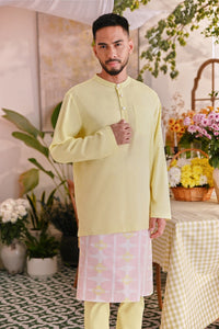 The Sarang Men Baju Melayu Top - Light Yellow