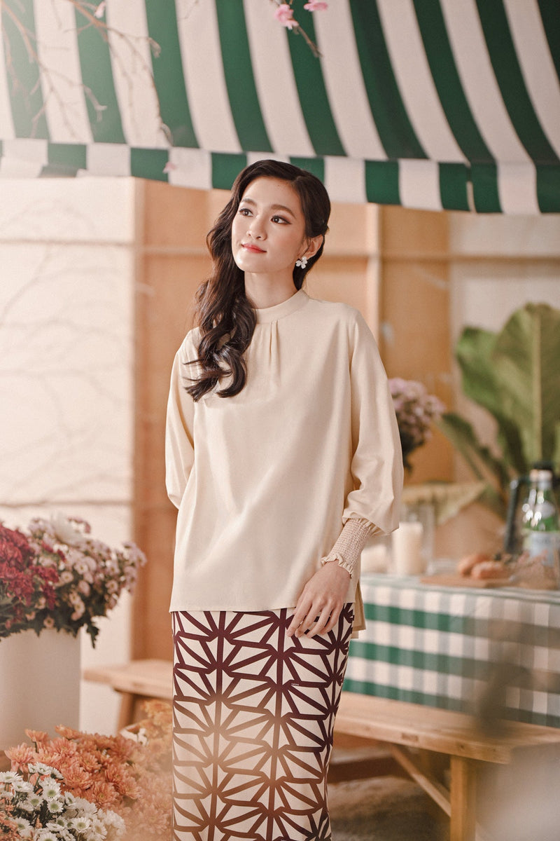 The Embun Women Doll Blouse - Cream
