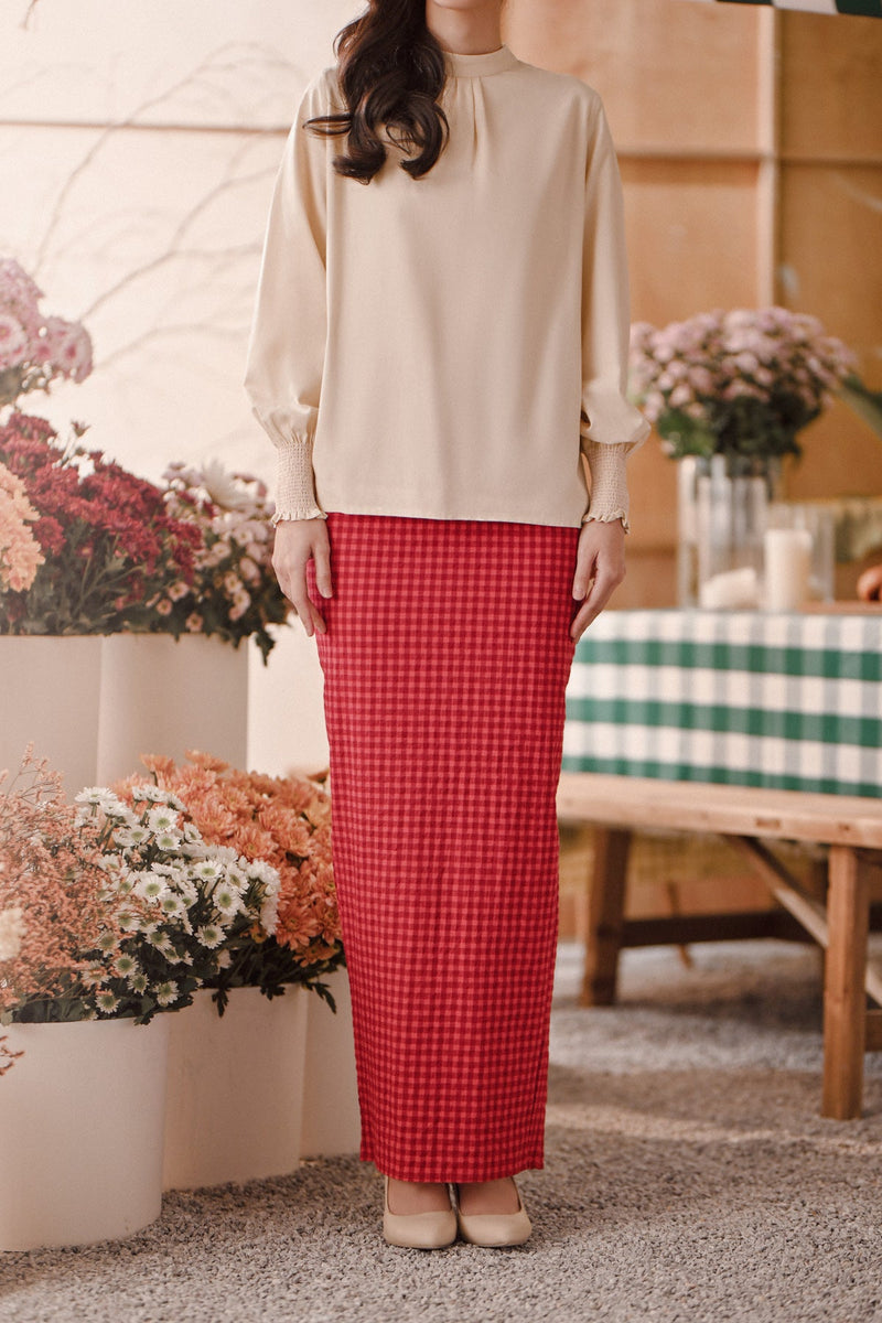 The Embun Women Back Pleated Skirt - Red Mini Checked