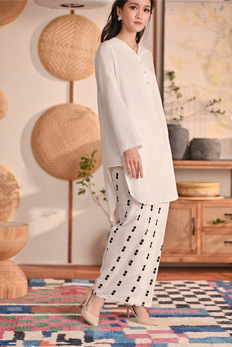 The Heiwa Women Folded Skirt - Sora