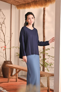 The Heiwa Women Selesa Blouse - Navy Blue