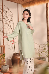 The Heiwa Women Bright Kurung Top - Fog Green