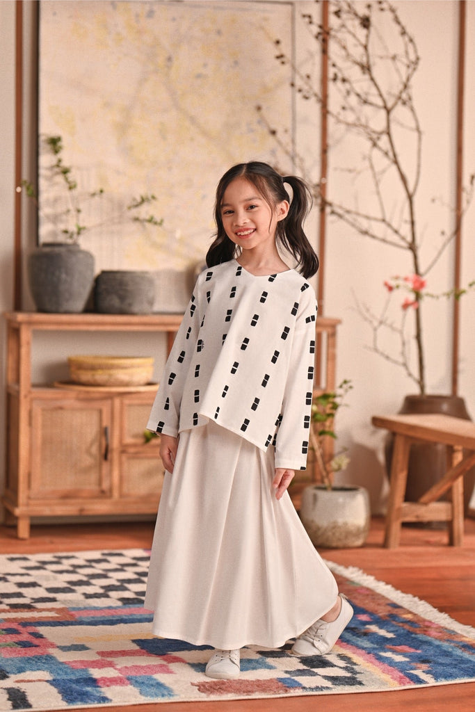The Heiwa A-Line Skirt - White