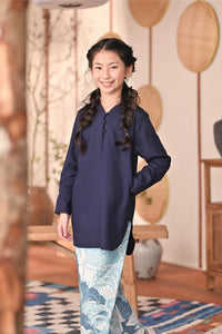 The Heiwa Bright Kurung Top - Navy Blue