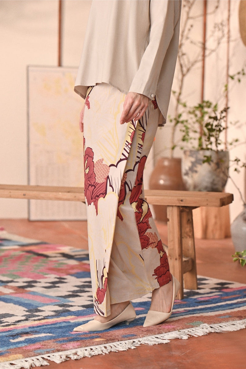 The Heiwa Women Folded Skirt - Renai