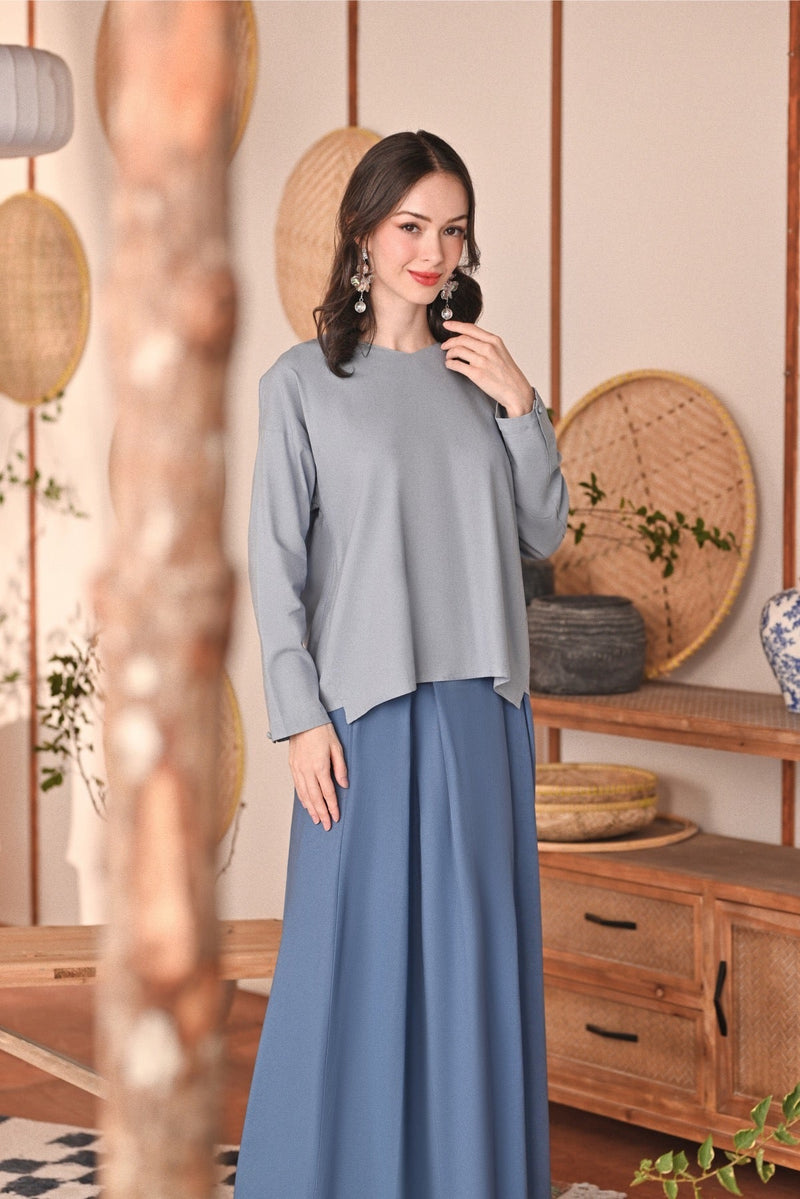 The Heiwa Women Selesa Blouse - Fog Blue