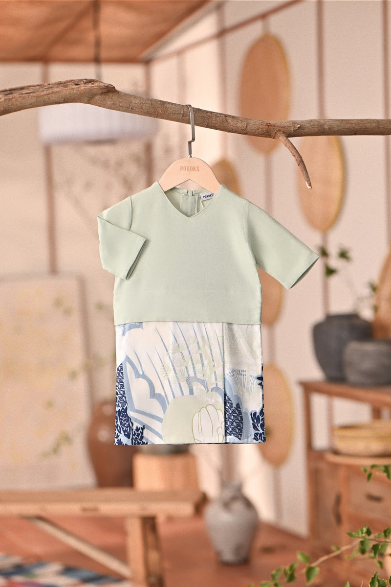 The Heiwa Babies Kurung - Fog Green