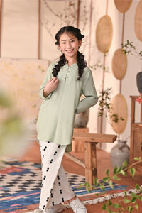 The Heiwa Bright Kurung Top - Fog Green