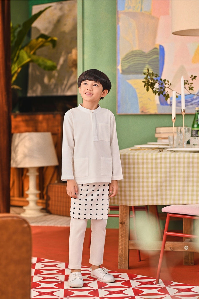 The Capai Baju Melayu Top - White