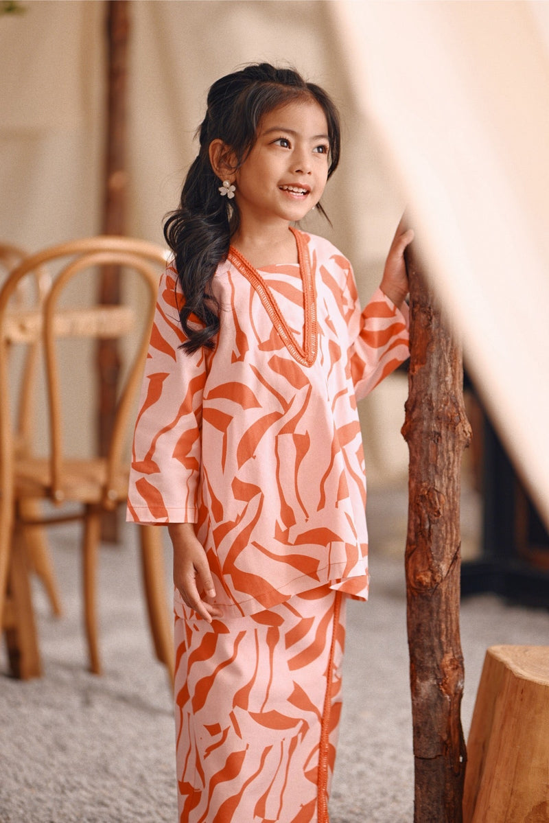 The Bayu Kurung Top - Explore