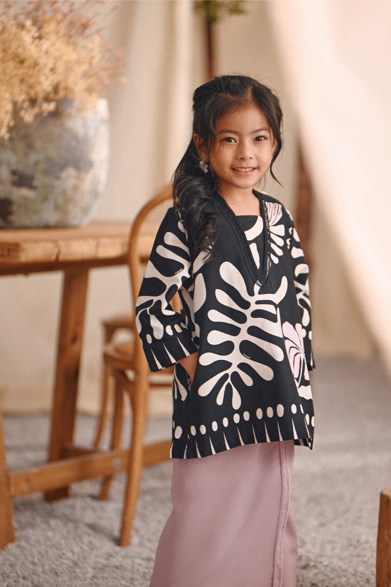 The Bayu Kurung Top - Wild