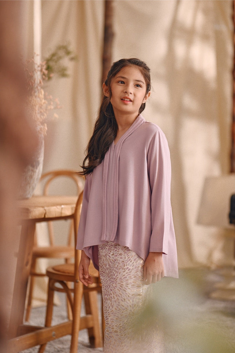 The Bayu Kebaya Top - Lavender