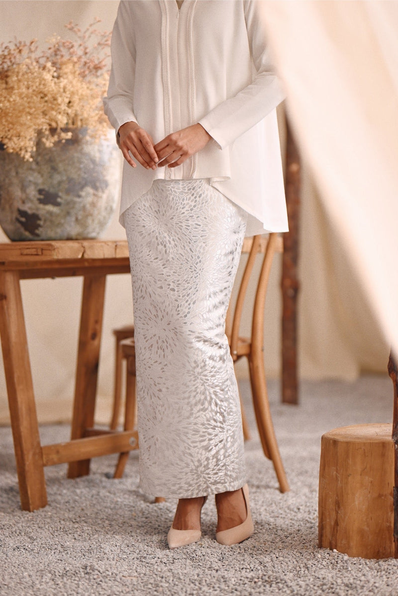 The Bayu Women Jacquard Skirt - Spring Ice