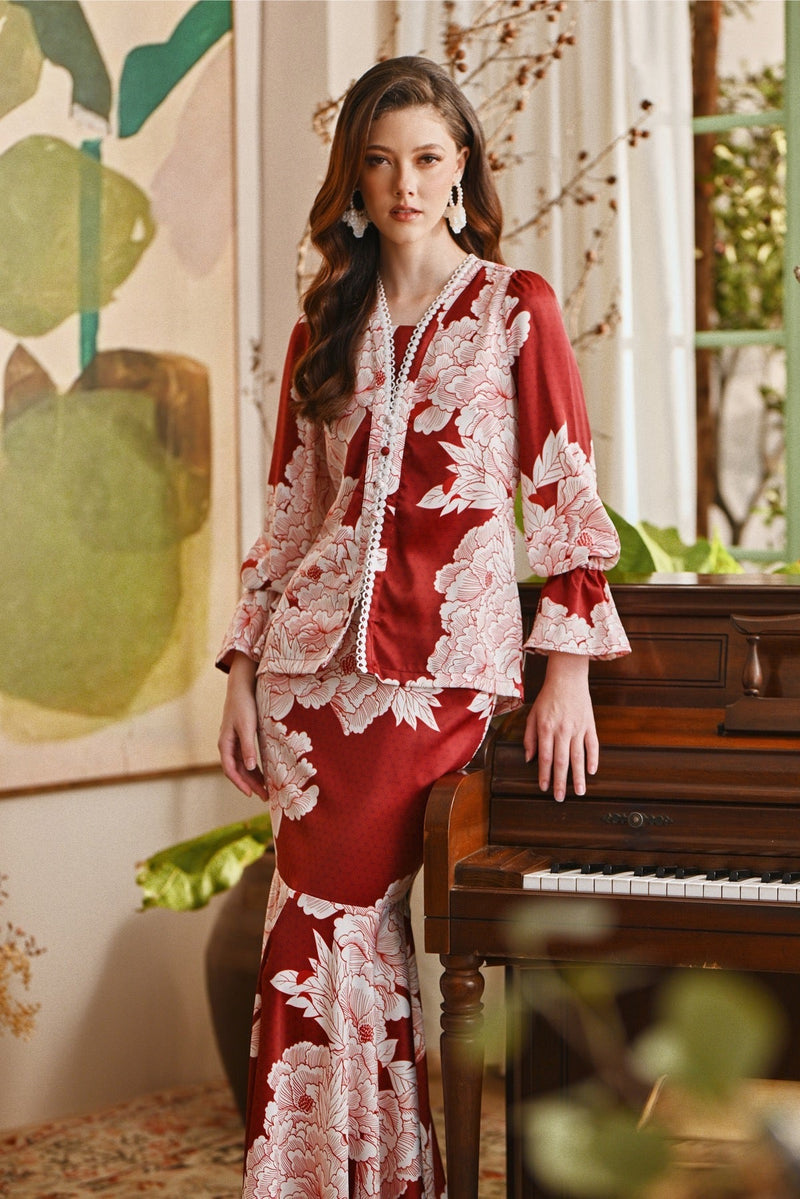The Glow Women Allure Kebaya Set - Ruby