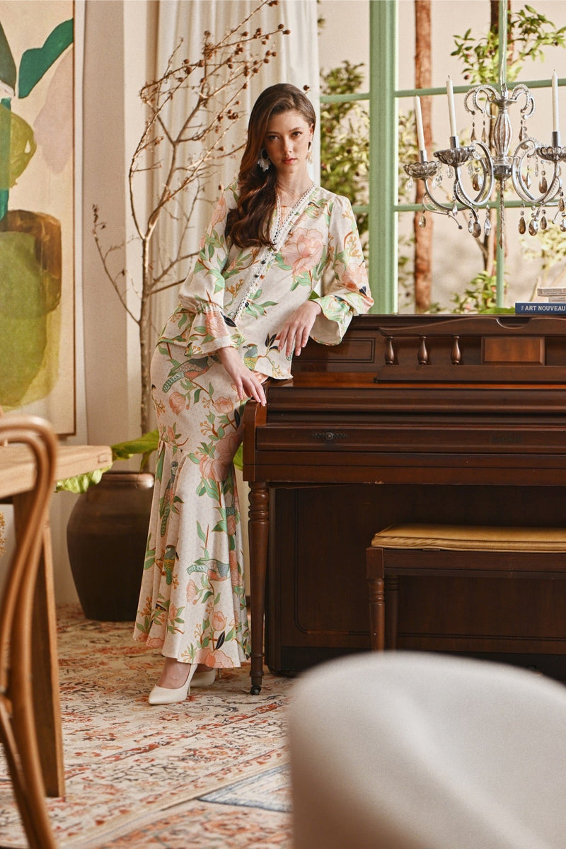 The Glow Women Allure Kebaya Set - Tenang