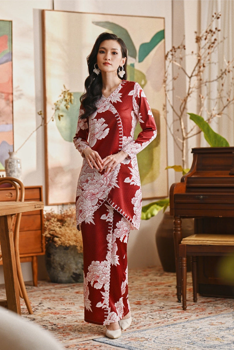 The Glow Women Dazzle Kurung Set - Ruby