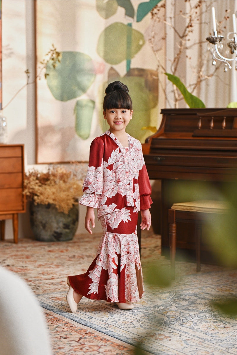 The Glow Allure Kebaya Set - Ruby