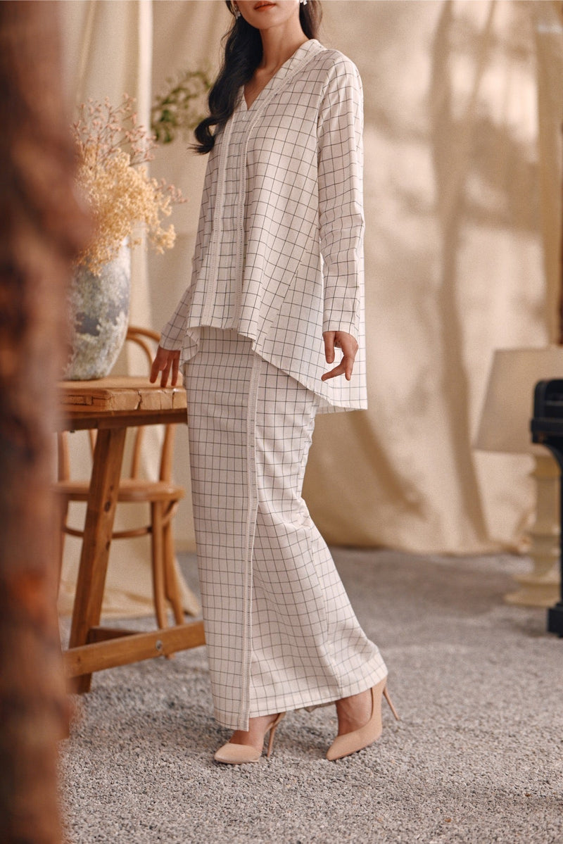 The Bayu Women Back Pleats Skirt - Window