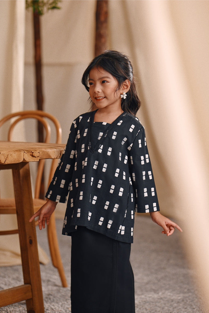 The Bayu Kurung Top - Dusk