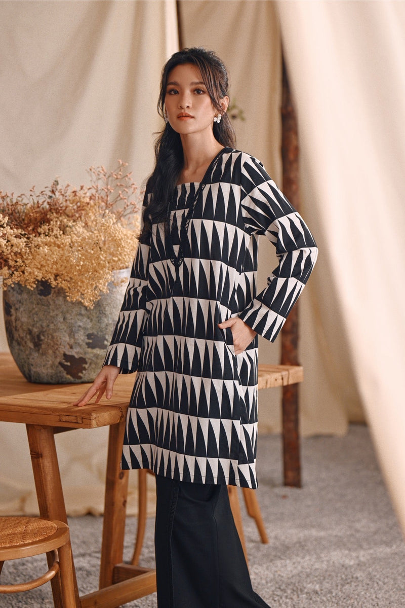 The Bayu Women Kurung Top - Sail