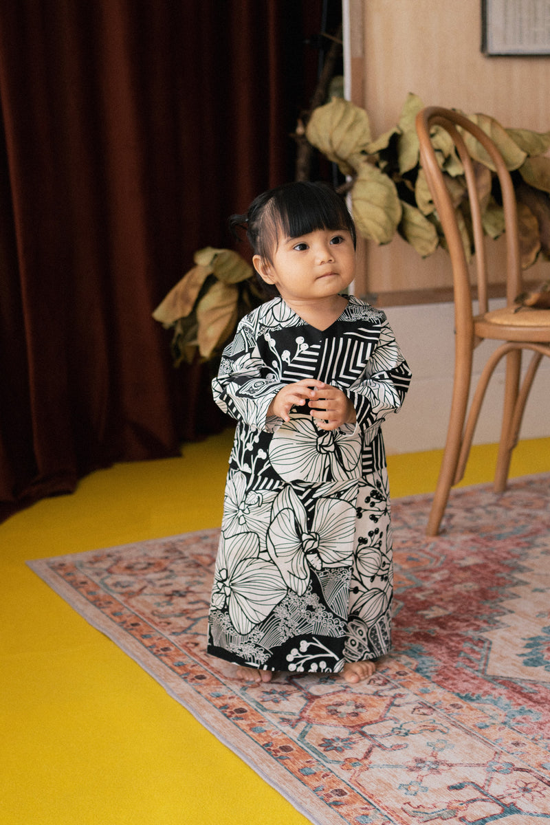 The Tanah Babies Kurung - Rundum