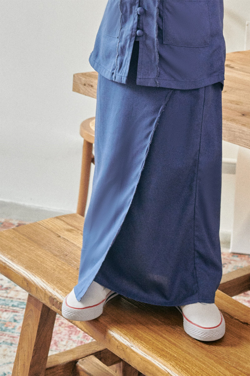 kain selisih sulam budak perempuan