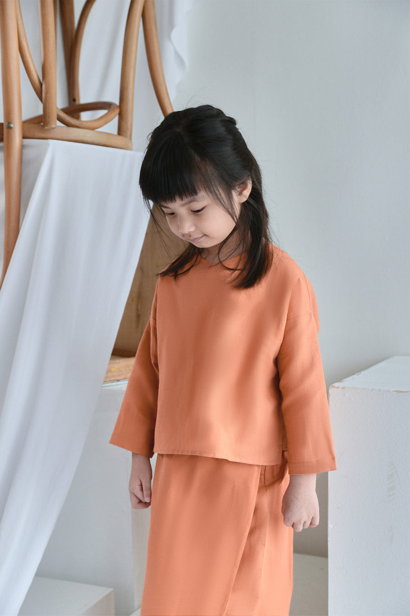 blouse cotton budak coklat