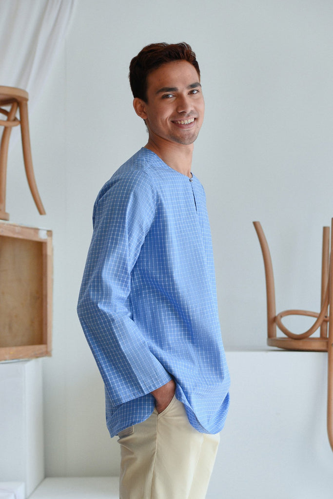 The Sungai Men Kurta - Sky Checked
