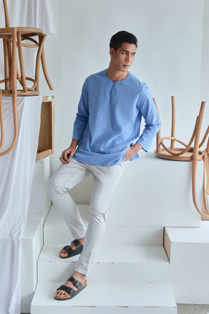 The Sungai Men Kurta - Sky Checked
