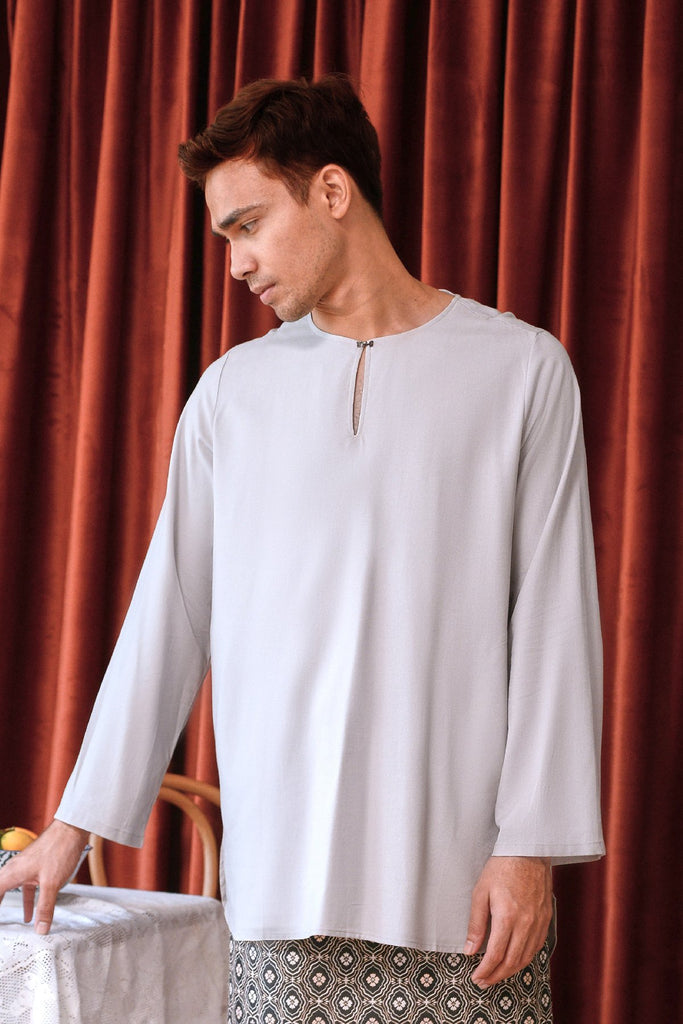 The Sungai Men Kurta - Light Grey