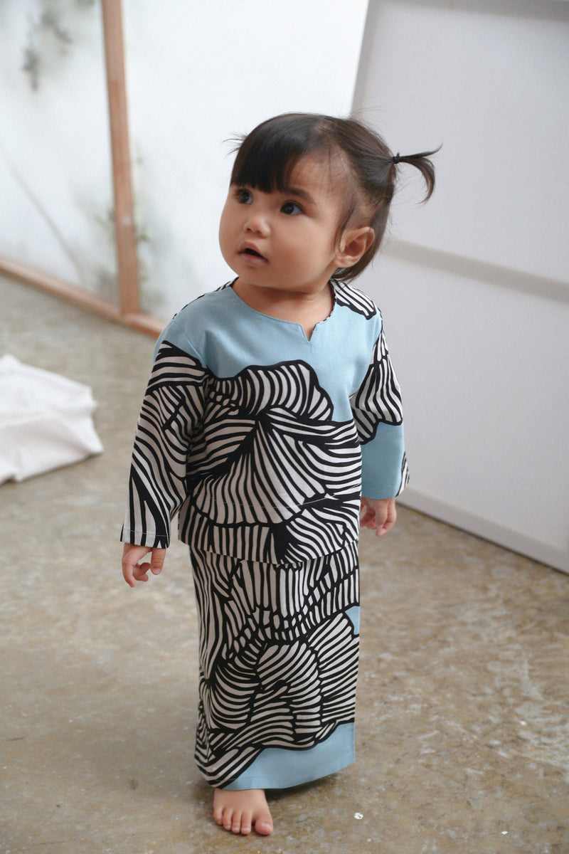 The Kita Menang Babies Kurung - Rise