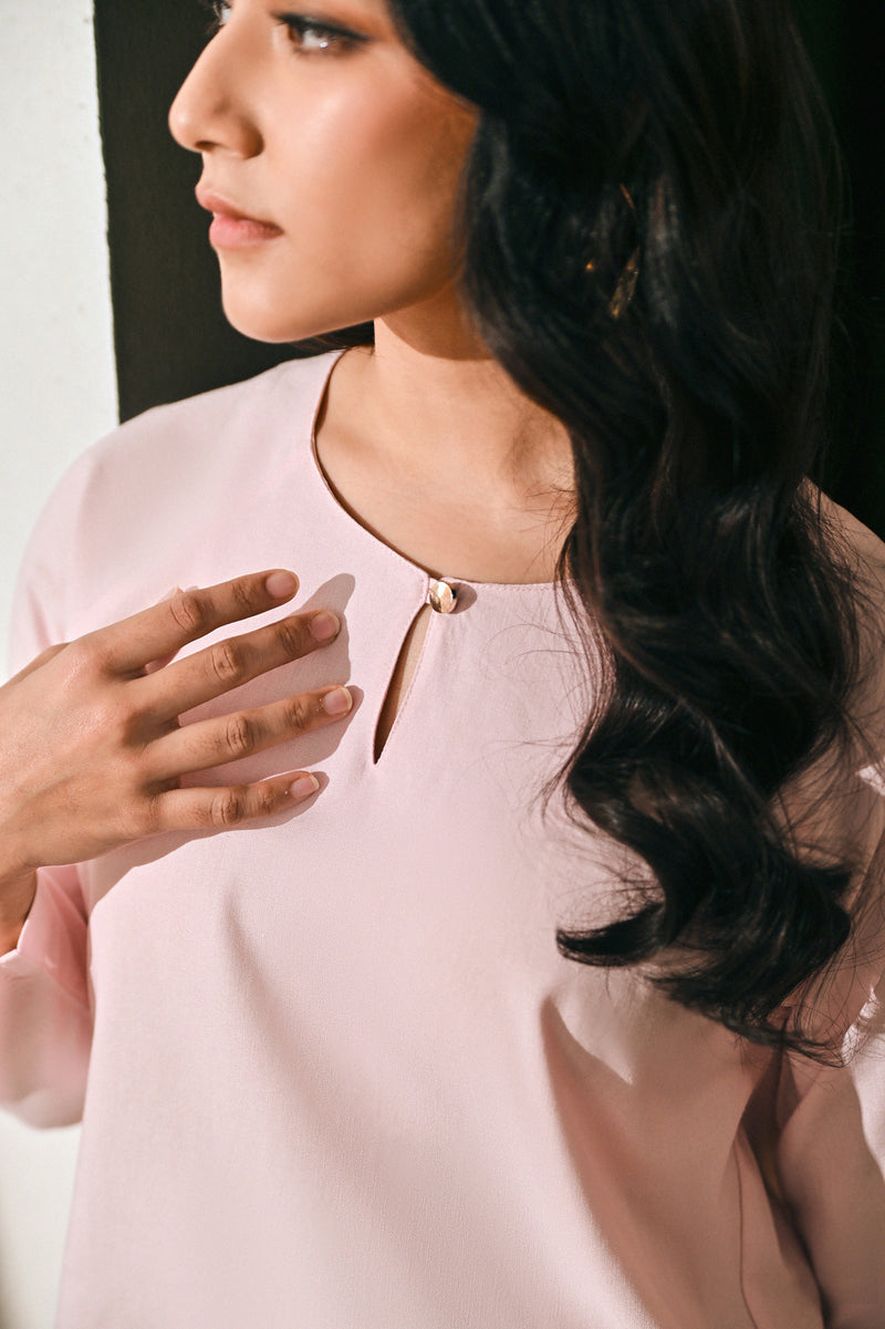 The Rasa Damai Women Indah Raglan Blouse - Pink