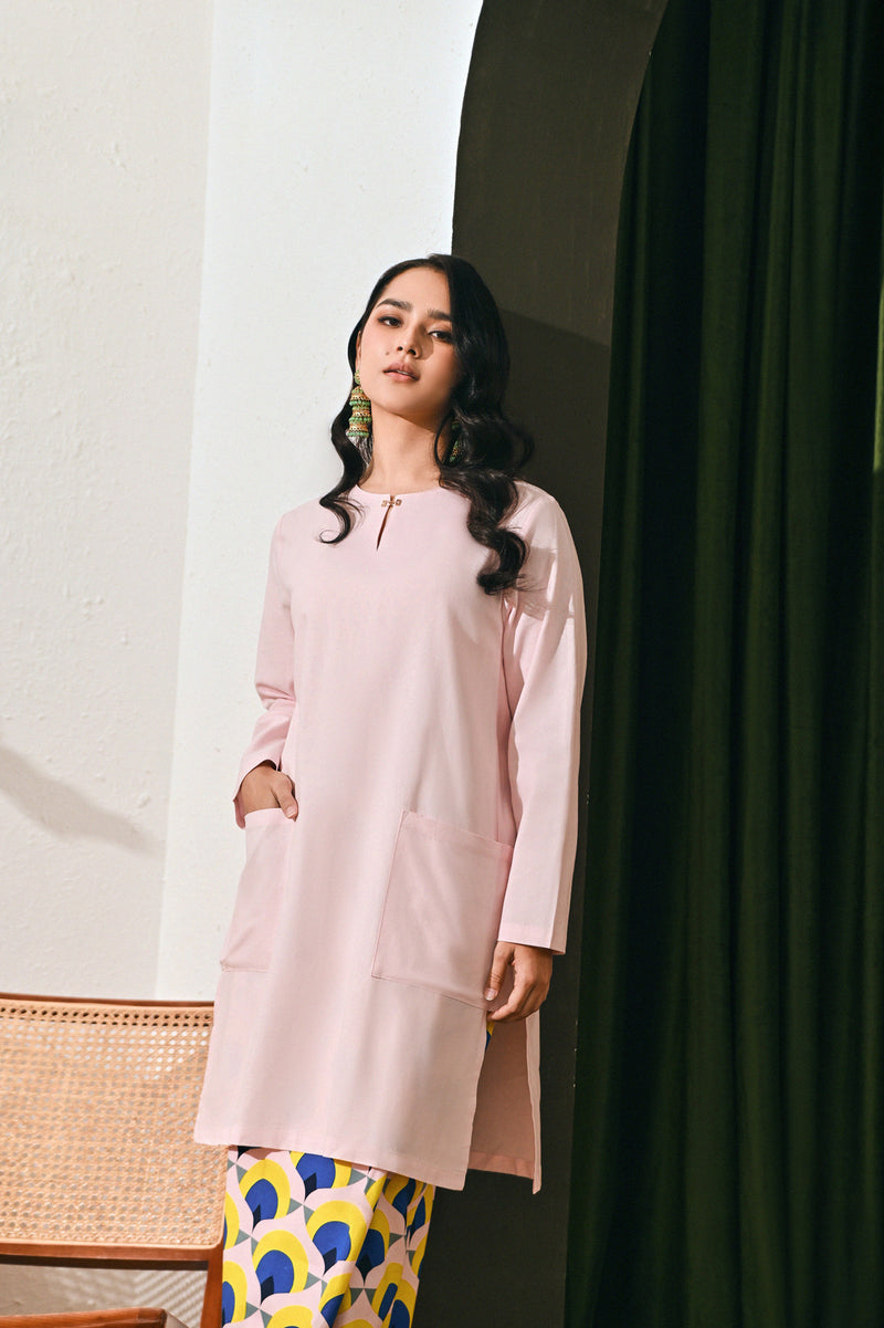 The Rasa Damai Women Nyaman Kurung Top - Pink